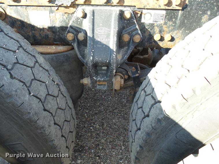 image for item DA3570 2008 Peterbilt 389 semi truck