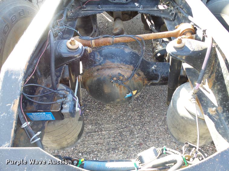 image for item DA3570 2008 Peterbilt 389 semi truck