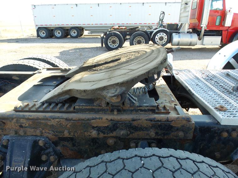 image for item DA3570 2008 Peterbilt 389 semi truck