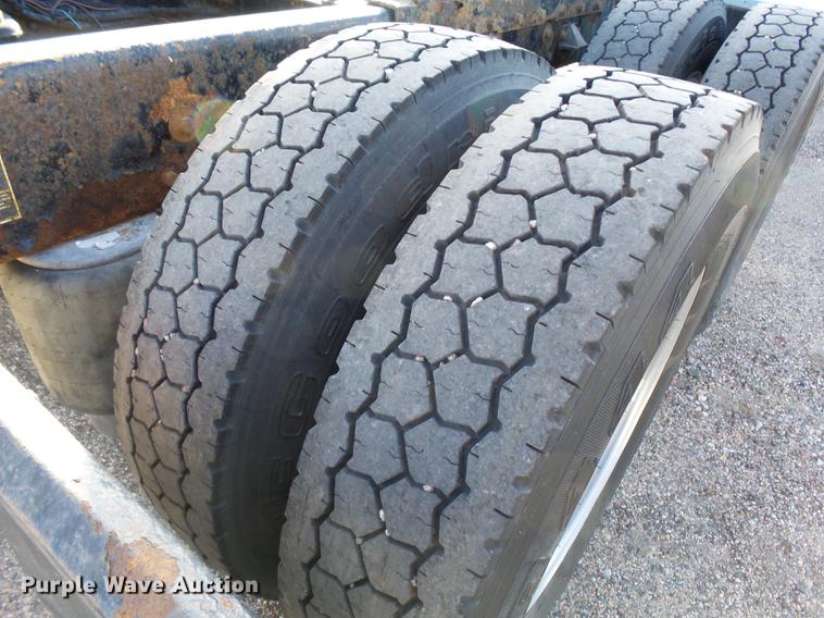 image for item DA3570 2008 Peterbilt 389 semi truck