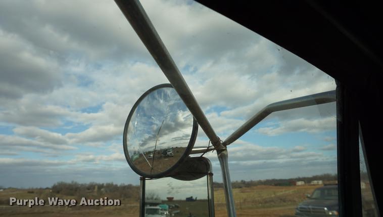 image for item DB0262 2000 Sterling A9500 semi truck