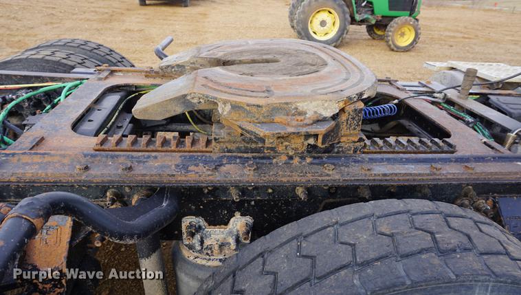 image for item DB0262 2000 Sterling A9500 semi truck