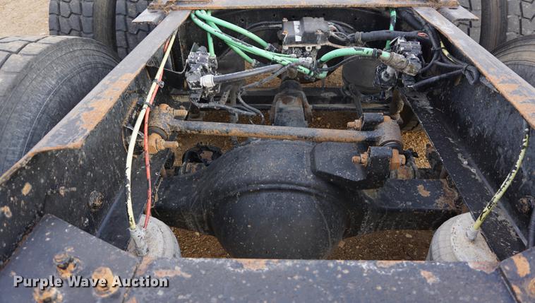 image for item DB0262 2000 Sterling A9500 semi truck