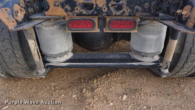 image for item DB0262 2000 Sterling A9500 semi truck