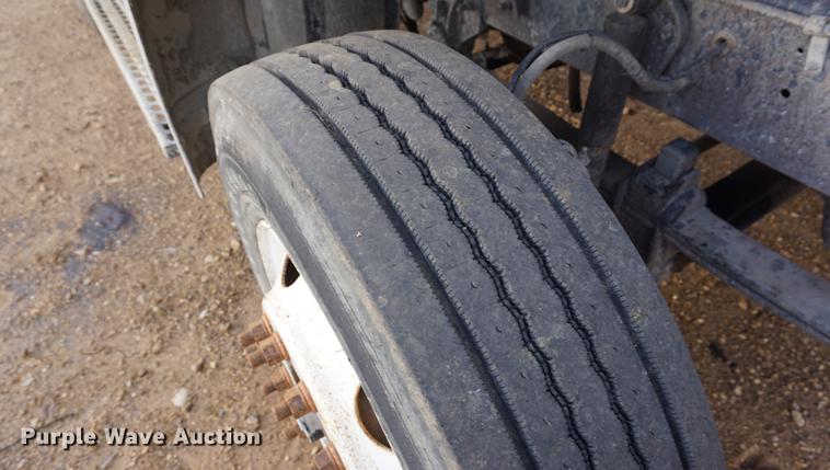 image for item DB0262 2000 Sterling A9500 semi truck