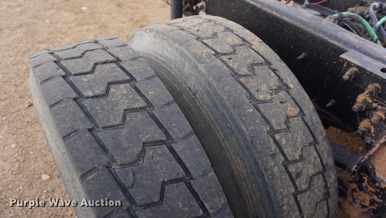 image for item DB0262 2000 Sterling A9500 semi truck