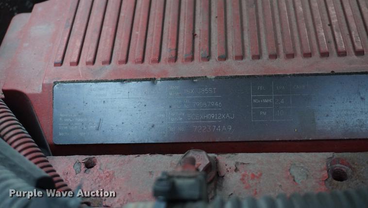 image for item DB0282 2005 International 9200i semi truck