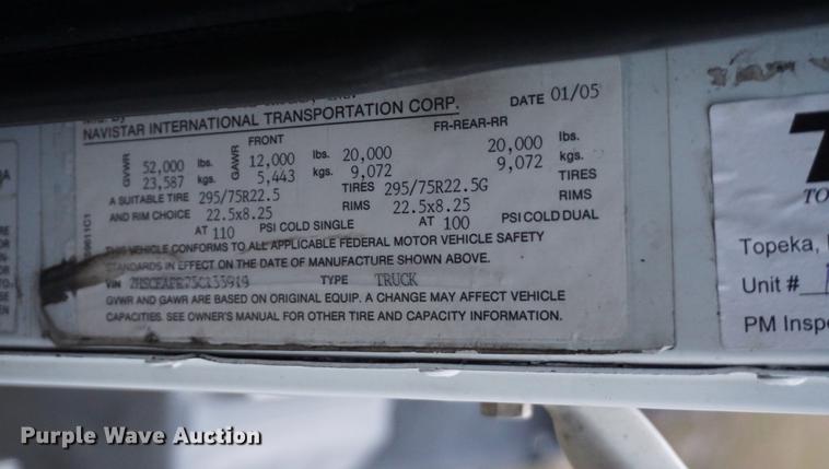 image for item DB0282 2005 International 9200i semi truck