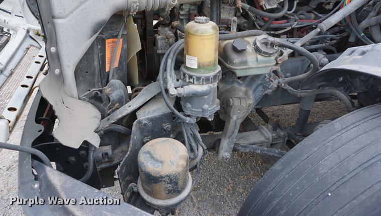 image for item DB0283 2008 Freightliner Columbia semi truck