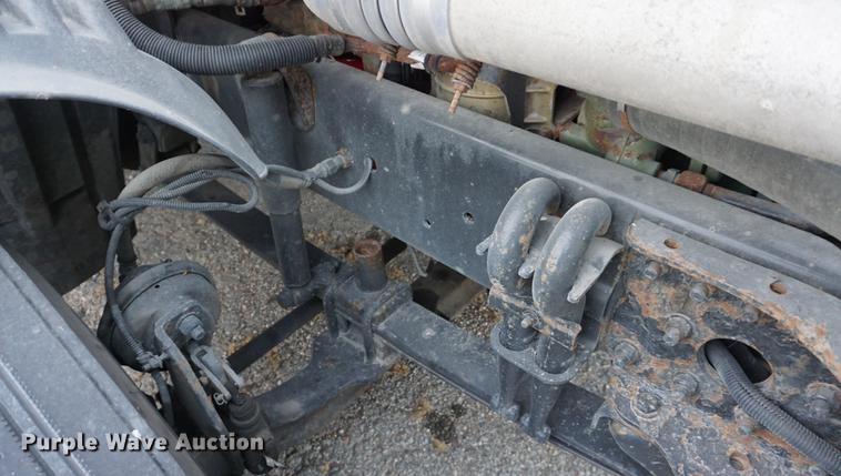 image for item DB0283 2008 Freightliner Columbia semi truck