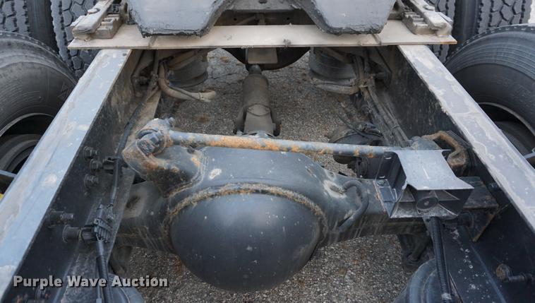 image for item DB0283 2008 Freightliner Columbia semi truck