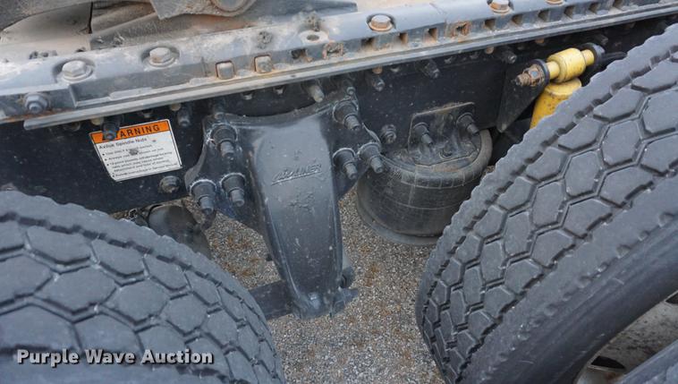 image for item DB0283 2008 Freightliner Columbia semi truck