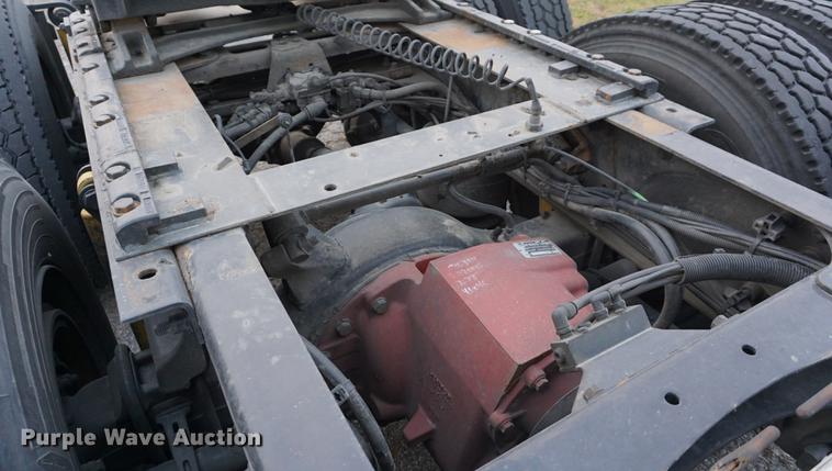 image for item DB0283 2008 Freightliner Columbia semi truck