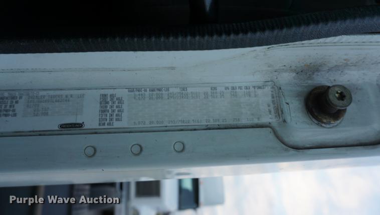 image for item DB0283 2008 Freightliner Columbia semi truck