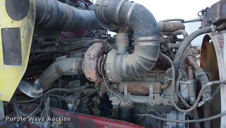 image for item DB0296 1986 Kenworth T600 semi truck