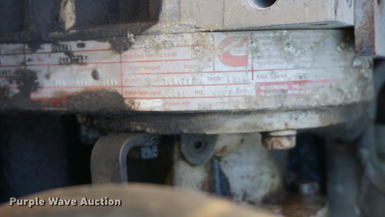 image for item DB0296 1986 Kenworth T600 semi truck