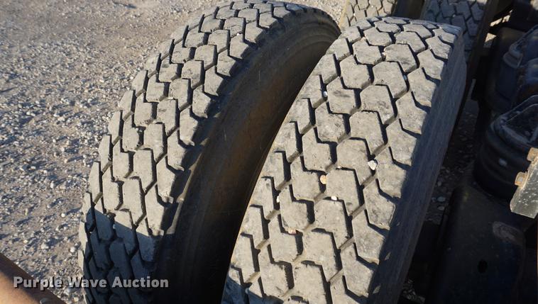 image for item DB0296 1986 Kenworth T600 semi truck