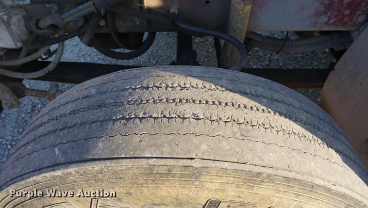 image for item DB0296 1986 Kenworth T600 semi truck