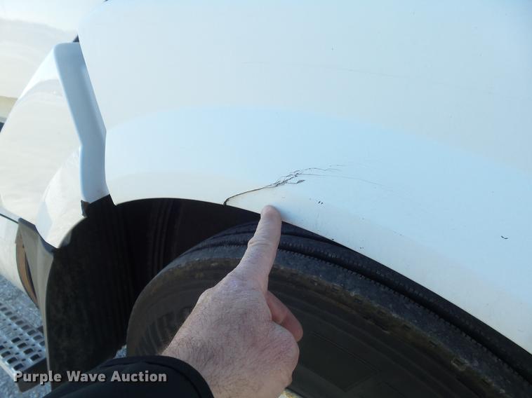 image for item DB6250 2005 Volvo 4NL42T/300 semi truck