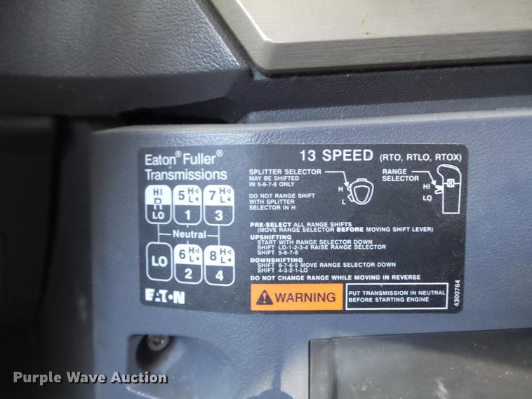 image for item DB6251 2011 Mack CHU613 semi truck