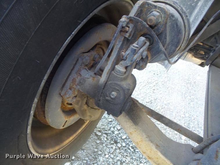 image for item DB6251 2011 Mack CHU613 semi truck