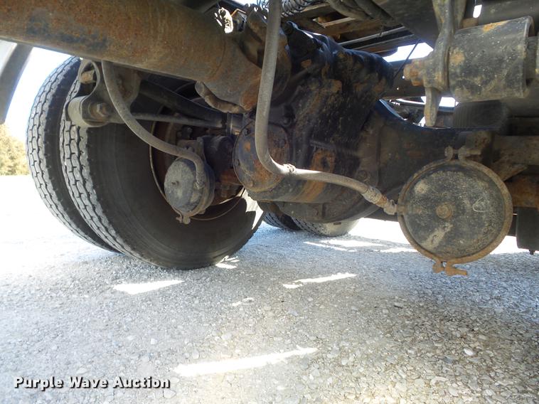 image for item DB6251 2011 Mack CHU613 semi truck