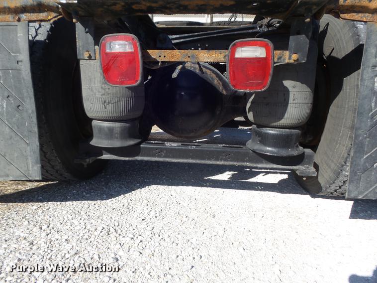 image for item DB6251 2011 Mack CHU613 semi truck