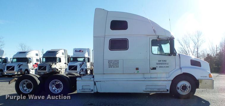 image for item DB6280 1999 Volvo VNL semi truck