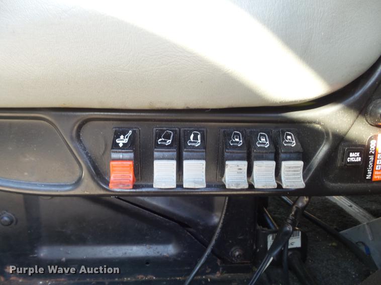 image for item DB6280 1999 Volvo VNL semi truck