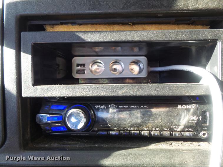 image for item DB6280 1999 Volvo VNL semi truck