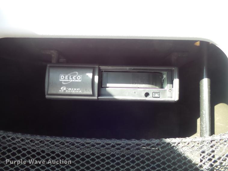 image for item DB6280 1999 Volvo VNL semi truck