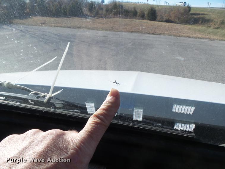 image for item DB6280 1999 Volvo VNL semi truck