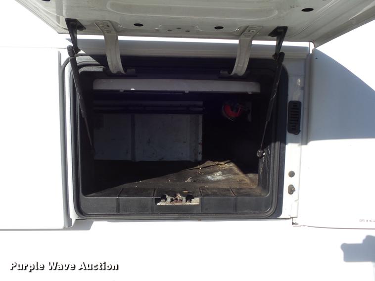 image for item DB6280 1999 Volvo VNL semi truck