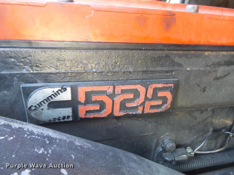 image for item DB6280 1999 Volvo VNL semi truck