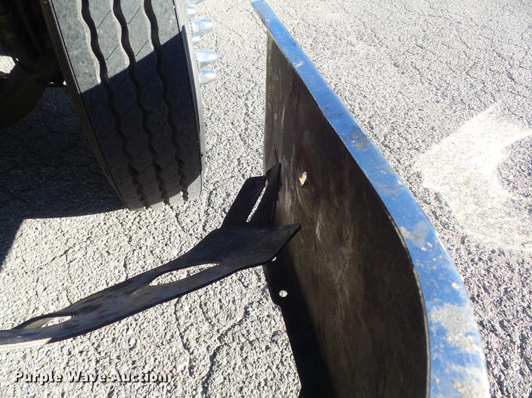 image for item DB6280 1999 Volvo VNL semi truck