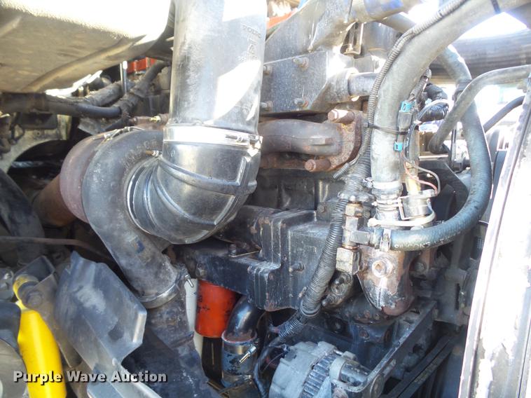 image for item DB6280 1999 Volvo VNL semi truck