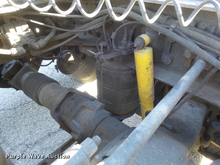 image for item DB6280 1999 Volvo VNL semi truck