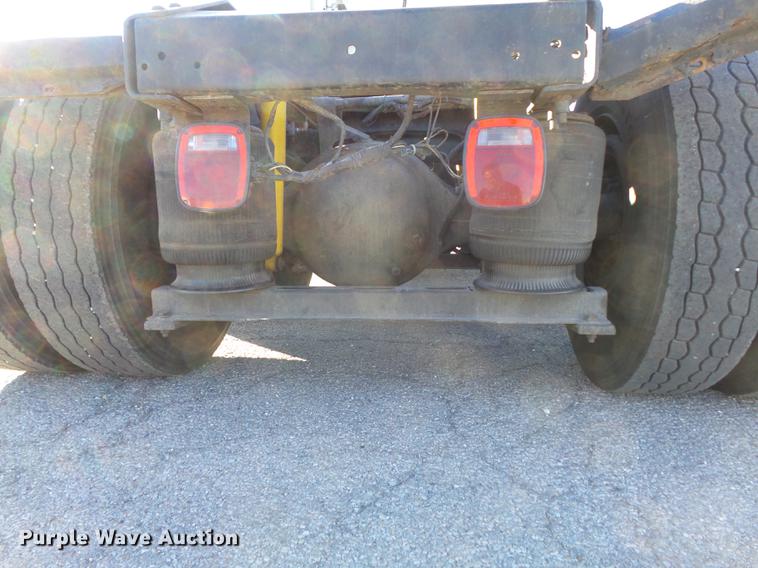 image for item DB6280 1999 Volvo VNL semi truck