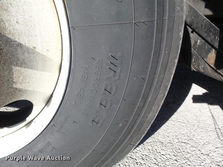 image for item DB6280 1999 Volvo VNL semi truck