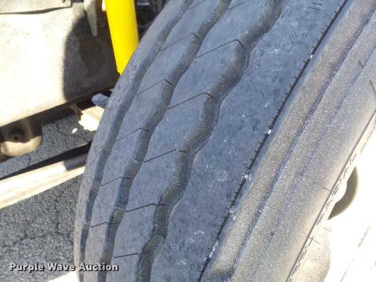 image for item DB6280 1999 Volvo VNL semi truck