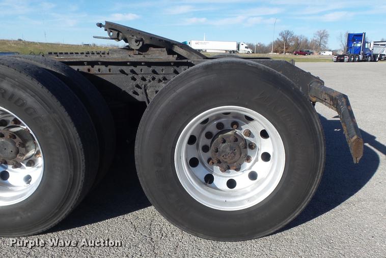 image for item DB6280 1999 Volvo VNL semi truck