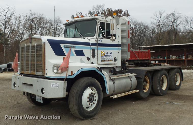 image for item DB6318 1987 Kenworth 510 semi truck