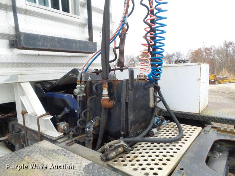 image for item DB6318 1987 Kenworth 510 semi truck