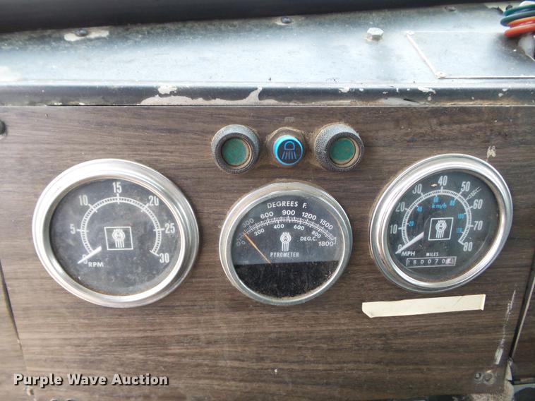 image for item DB6318 1987 Kenworth 510 semi truck