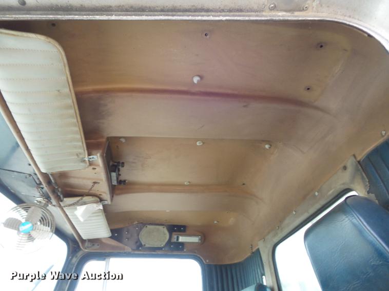 image for item DB6318 1987 Kenworth 510 semi truck