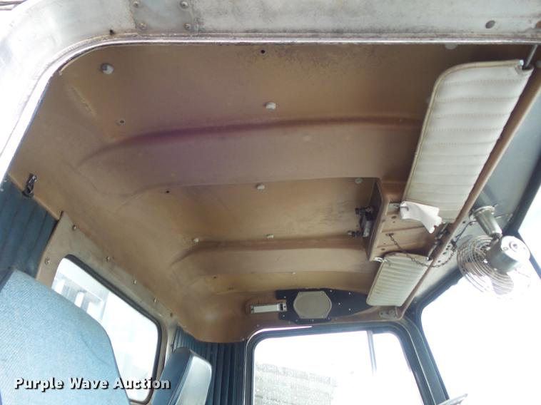 image for item DB6318 1987 Kenworth 510 semi truck