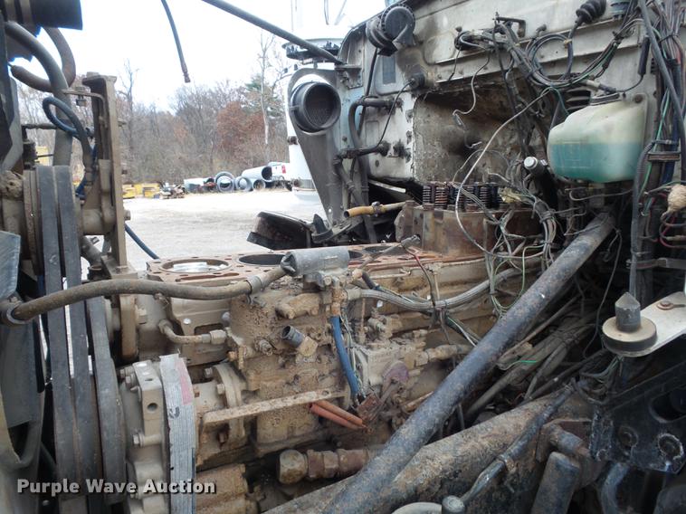 image for item DB6318 1987 Kenworth 510 semi truck