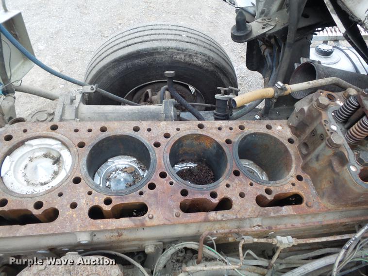 image for item DB6318 1987 Kenworth 510 semi truck