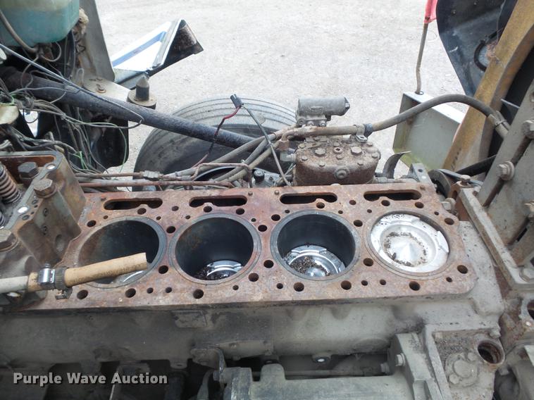 image for item DB6318 1987 Kenworth 510 semi truck