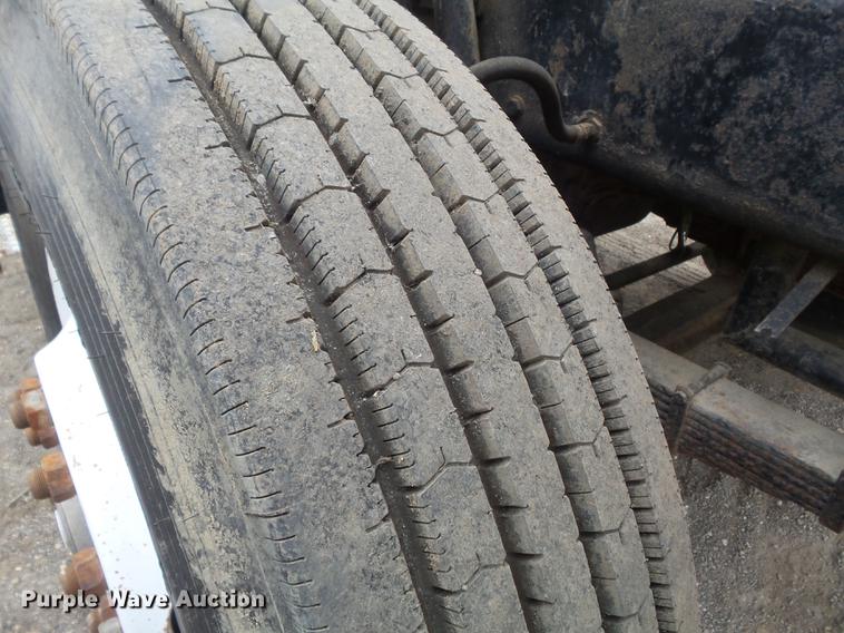 image for item DB6318 1987 Kenworth 510 semi truck